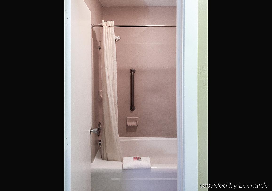 Rodeway Inn West Dodge 奥马哈 外观 照片