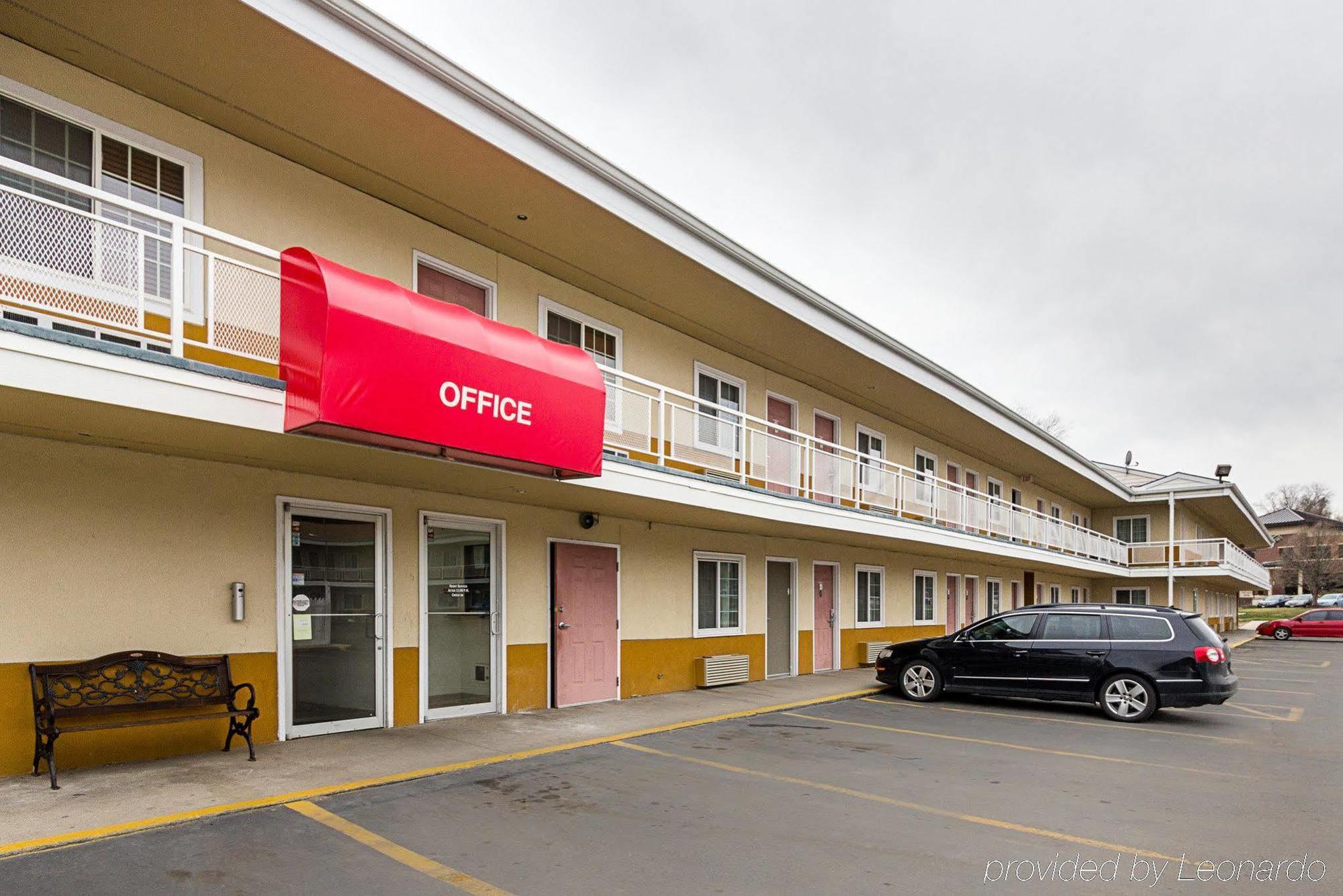 Rodeway Inn West Dodge 奥马哈 外观 照片
